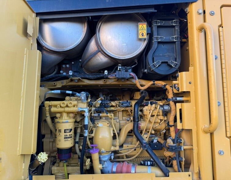 CATERPILLAR CATERPILLAR 12M3 AWD***IMMACULATE/REGISTERED***